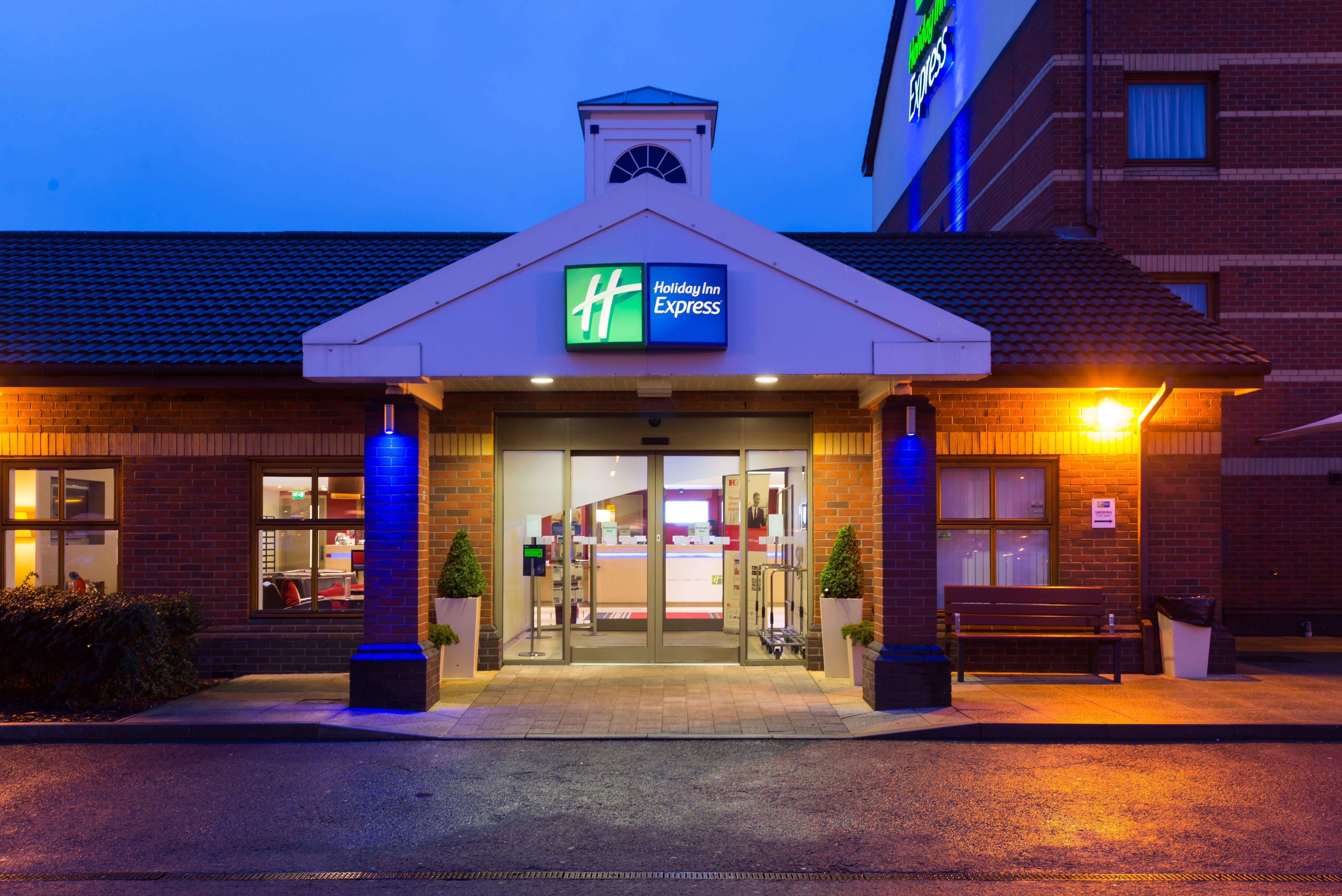 Holiday Inn Express Derby Pride Park By Ihg Экстерьер фото