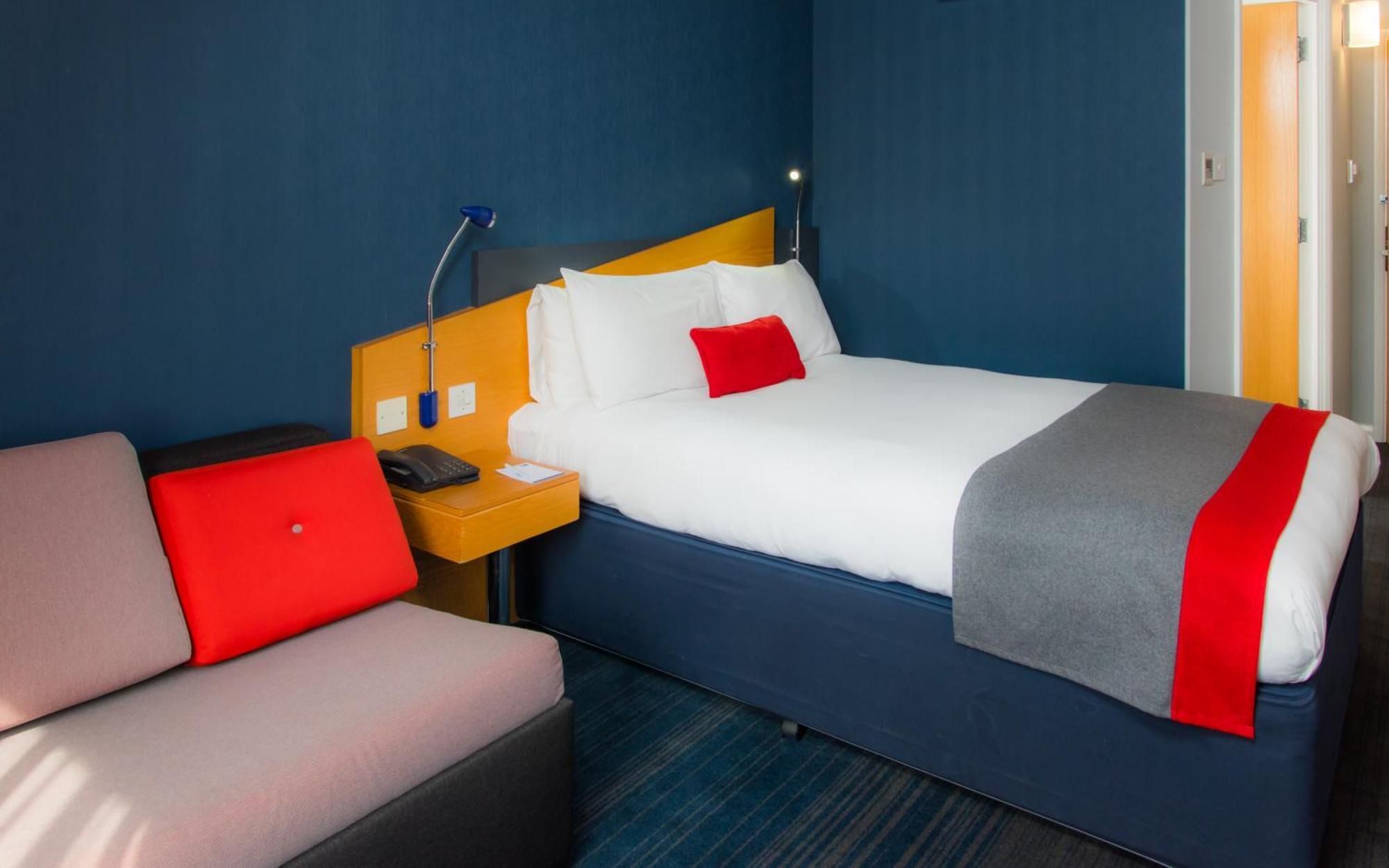 Holiday Inn Express Derby Pride Park By Ihg Экстерьер фото