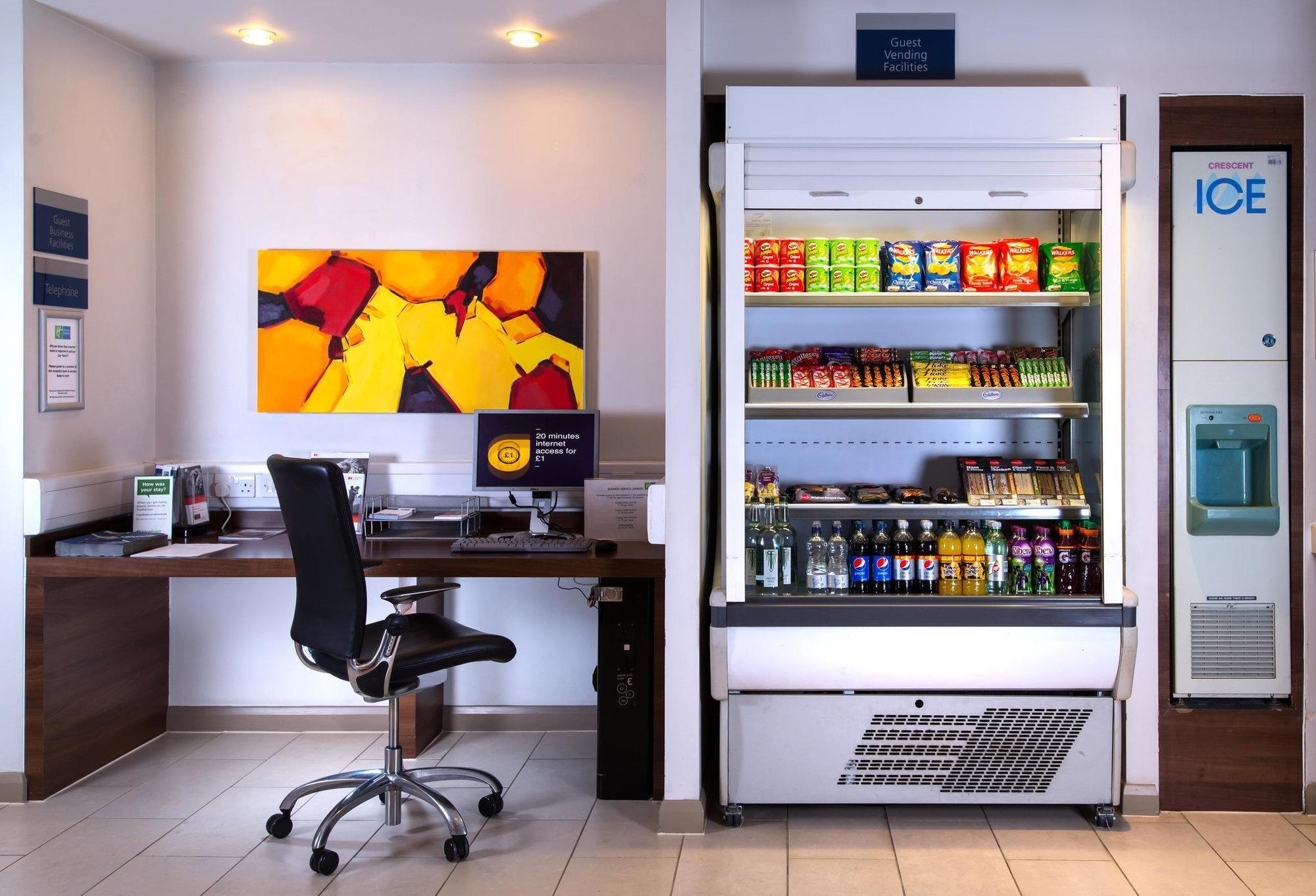 Holiday Inn Express Derby Pride Park By Ihg Экстерьер фото